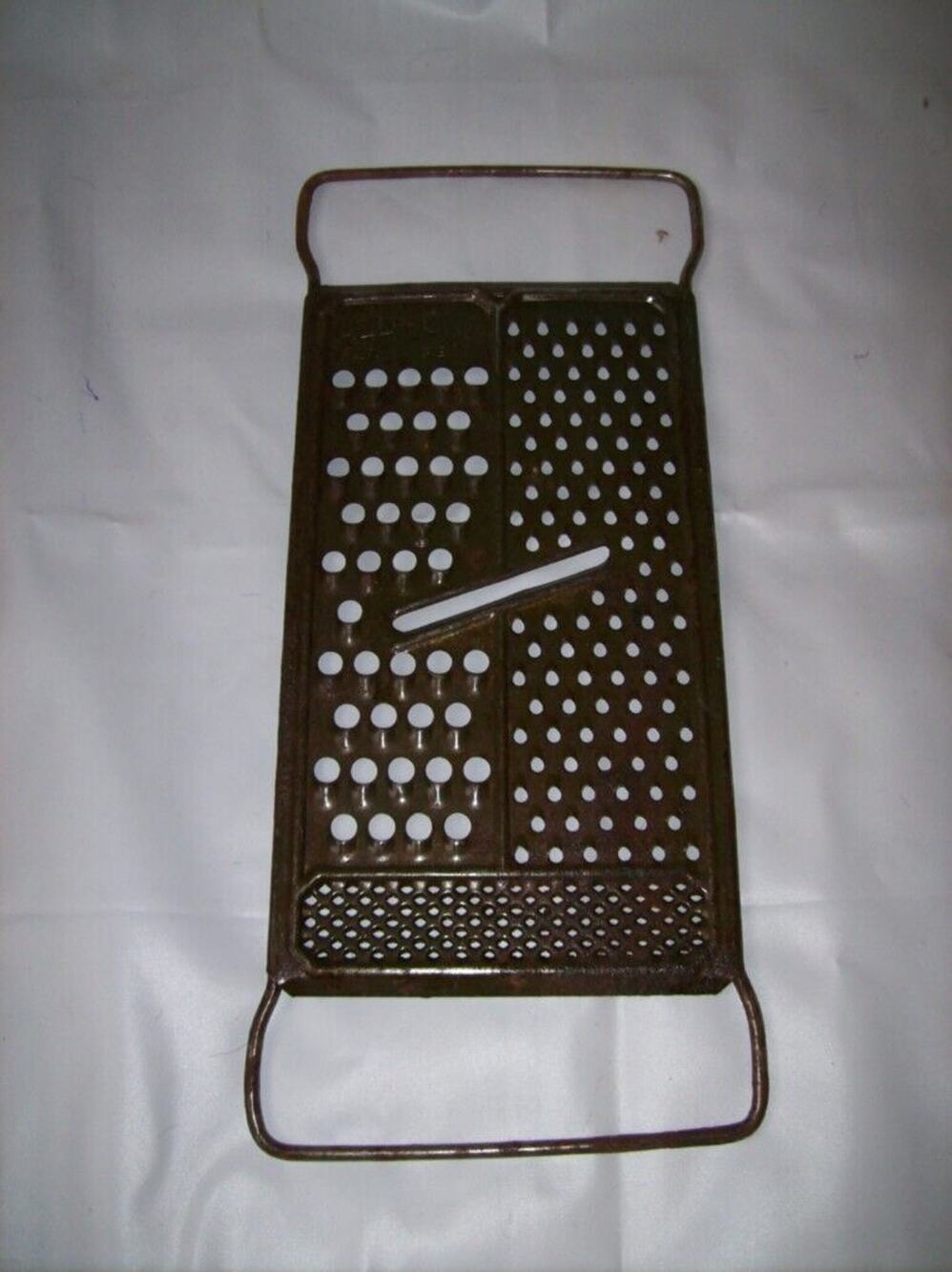 Vintage All In One Metal Grater Slicer -011133